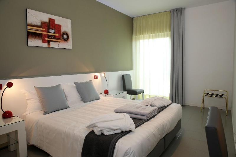 Hotel Monaco Lignano Sabbiadoro Exterior foto