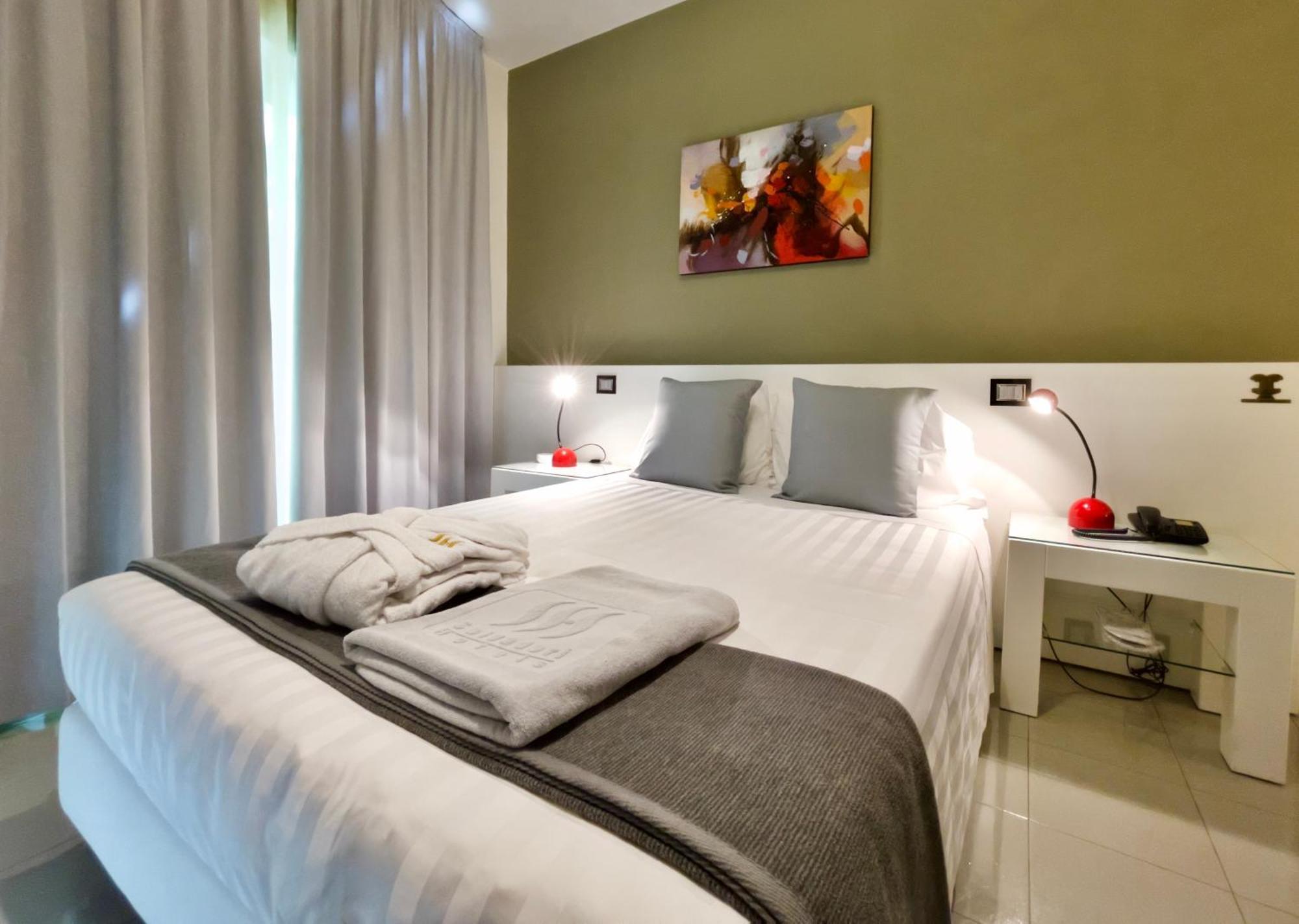 Hotel Monaco Lignano Sabbiadoro Habitación foto
